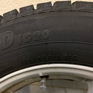 スタッドレスタイヤの画像