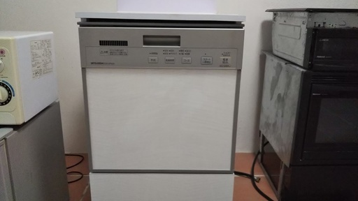 再々度値下げしましたので早い者勝ちです！三菱製食洗機EW-DP45、ホーローの引き出しと建具がセットです。格安で配送と設置のアレンジも可能になりました！