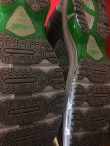 大人気！AVIA  トレーニングシューズ  27.5（新品箱付き）