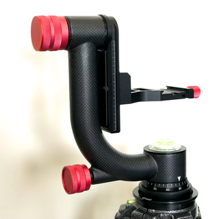 他に出品中のCITZO三脚で使用していた カーボン製ジンバル雲台