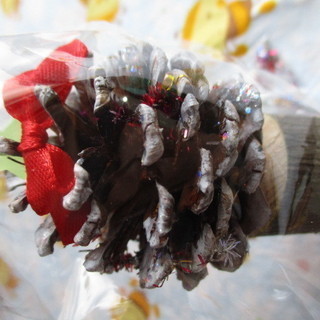 【最終値下げ　処分品】　ミニサイズ　まつぼっくり　クリスマス　ミ...
