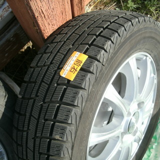 中古スタッドレスタイヤ（アルミ付き）新品同様  4本SET   165/65R13 軽自動車用の画像