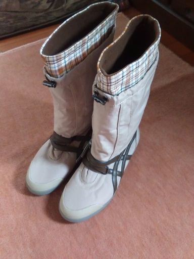 アシックス スニーカーブーツ