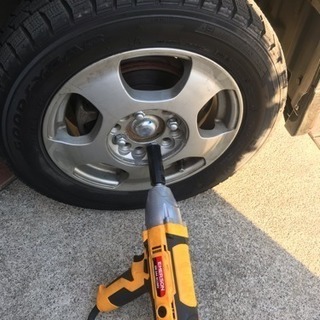 出張タイヤ交換　早目の履き替えに