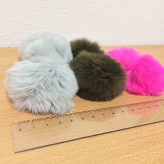 新品 天然 ラビットファー 7個セット 6cm ハンドメイドにの画像