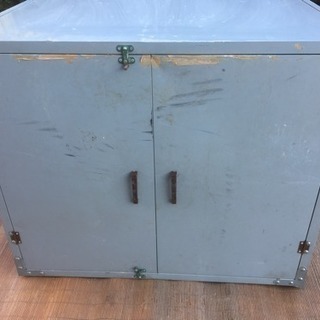 スチール製物置