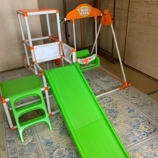 キッズパーク、ジャングルジム 滑り台 ぶらんこ