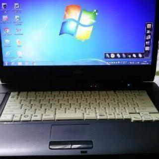 FUJITSUのノートパソコン