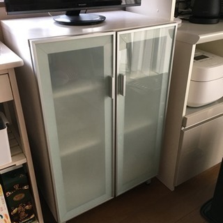 ガラス扉★食器棚サイドボード
