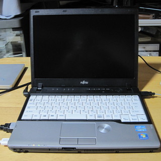 ノートパソコン　富士通　LIFEBOOK　 P772/Gの画像
