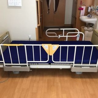 お取引終了パラマウント 電動ベッド 介護ベッド