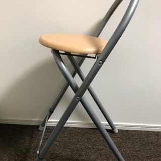 折りたたみチェア 座面高さ 59.5cm  座面サイズ 正円 30cm  足掛けの部分に補修箇所ありの画像