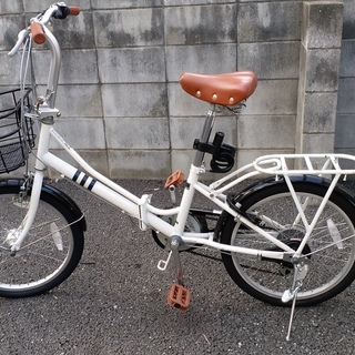 倉庫に置きっぱなし自転車（買い物籠付き）