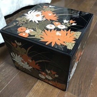 三段重（人工漆器）