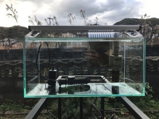 美品オールガラス45センチ 水槽 LEDライトフルセット