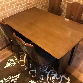 【値下げしました!!】天然木のダイニングテーブルセット※難あり
