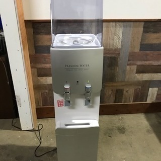 ウォーターサーバー HC14D1L-WD-WB 中古 通電確認済