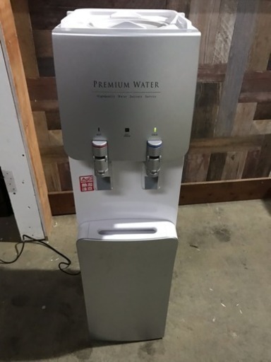 ウォーターサーバー HC14D1L-WD-WB “2” 中古 通電確認済