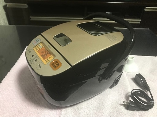 2016年製マイコン炊飯ジャー美品。