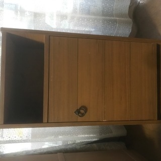 電話台、差し上げます