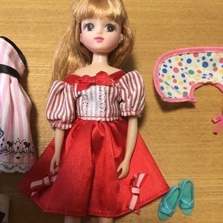リカちゃん人形  洋服もあります