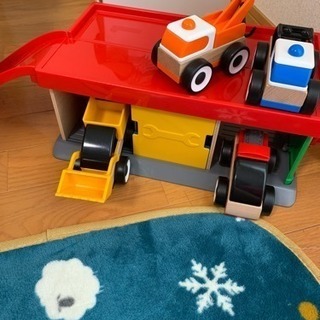 車のおもちゃ