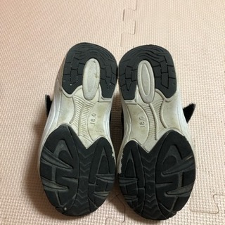 中古品★スニーカー★18cmの画像