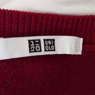 【美品】ユニクロ　Vネック　セーター　 の画像