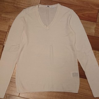 ユニクロ　エクストラファインメリノ　Vネック　Lサイズの画像