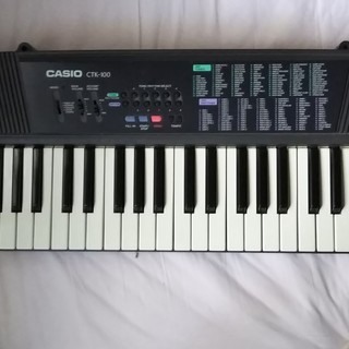 カシオ　キーボード　CTK100