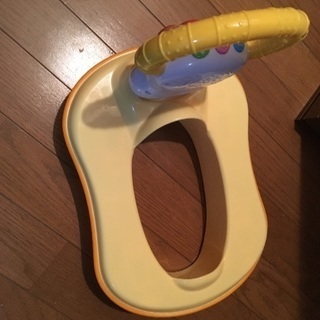 アンパンマン補助便座（アンパンマンの声や音楽が流れる！ かわいい！きれい！）の画像