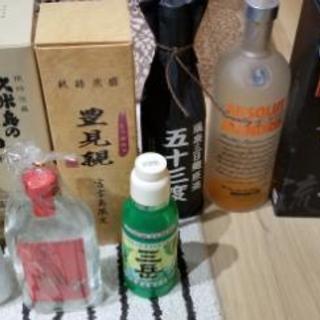 泡盛などの蒸留酒を売ります