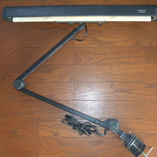 ＩＣインバータ２０Ｗ蛍光灯スタンド（日立）