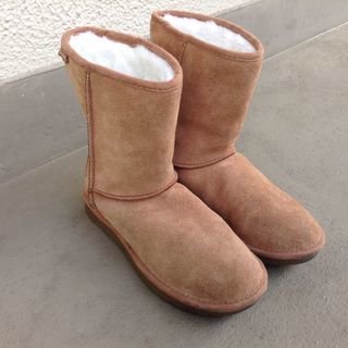 スケッチャーズのブーツ　２２cmくらい