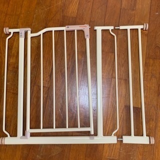 チャイルドロック付き ドア