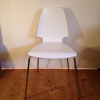 IKEA ダイニングチェア ホワイト！の画像