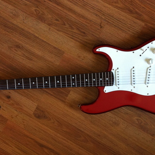 BUSKER'Sのエレキギター（故障品）