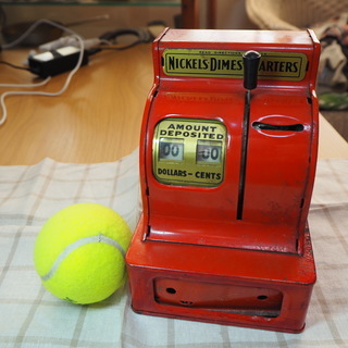 アンティークの貯金箱？