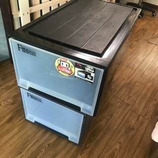 収納ケース２つあげます