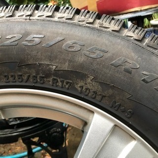 スタッドレスタイヤ4本セット 225/65R17 CRVなど 1シーズンのみ使用 Fangホイール 17インチ×7J PCD114.3 IN48 ピレリICECONTROLの画像