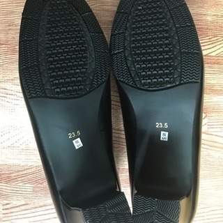 新品 黒 パンプス お葬式 お通夜の画像