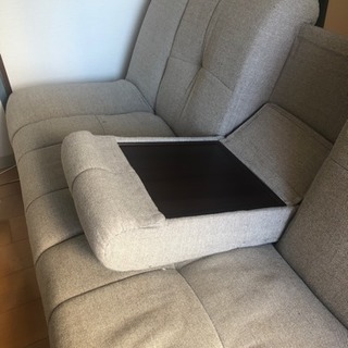 【無料】3人用ソファープレゼントします。の画像