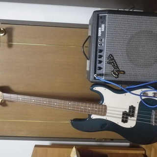 【値下げしました】エレキベースとアンプのセット