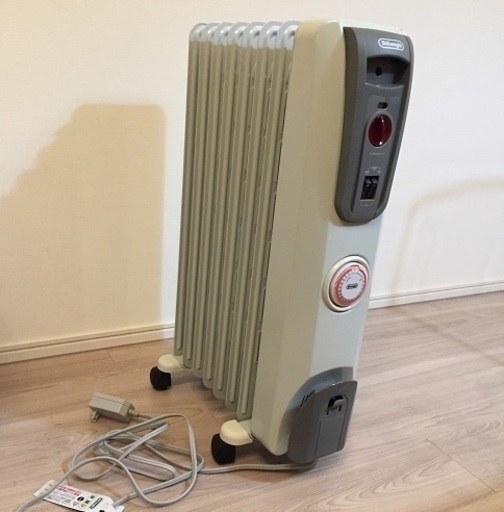 【値下げ】デロンギ オイルヒーター 8〜10畳用 1200W