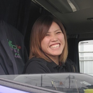 (トレーラーのお仕事)未経験からでも月給38万円以上！私達はドライバー未経験の方・女性ドライバーの方を積極的に採用しております｡詳細はホームページをご覧ください！の画像
