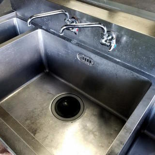 配達可 業務用厨房機器 ステンレス 3槽シンク 流し台 蛇口付 食洗機 店舗 飲食店の画像