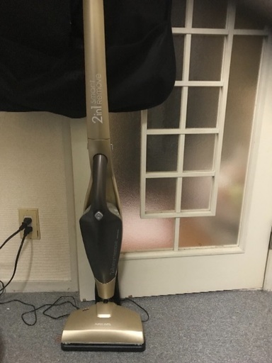 炊飯器とコードレス掃除機