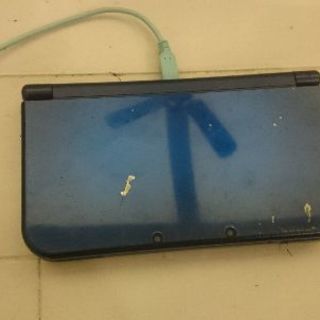 値下げ！newニンテンドー3DSLL中古ブルー