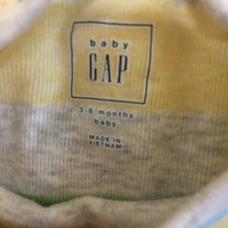 新品未使用&美品♡babyGAP♡カラフルレインボーロンパース&シューズソックスの画像