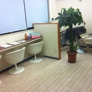 大募集中！土日時給　 ヘアカラー専門店 の画像